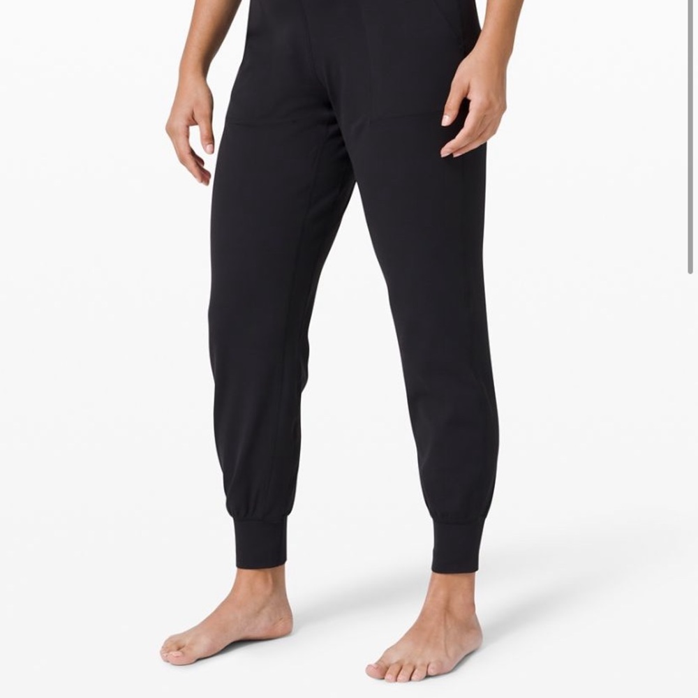 lululemon align jogger in black
